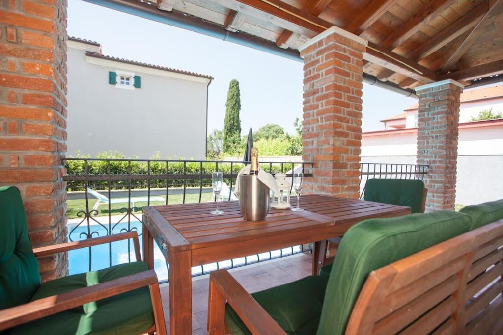 Villa Petra Poreč Extérieur photo